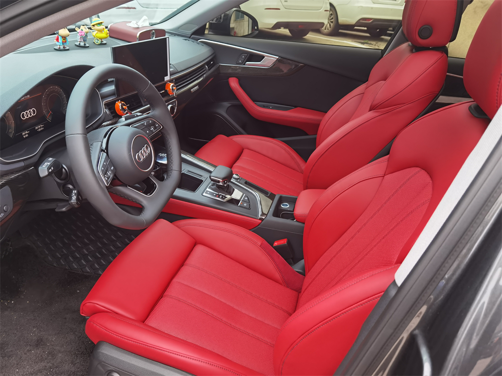 奥迪91抖音视频黄|A4酒红内饰91抖音视频黄